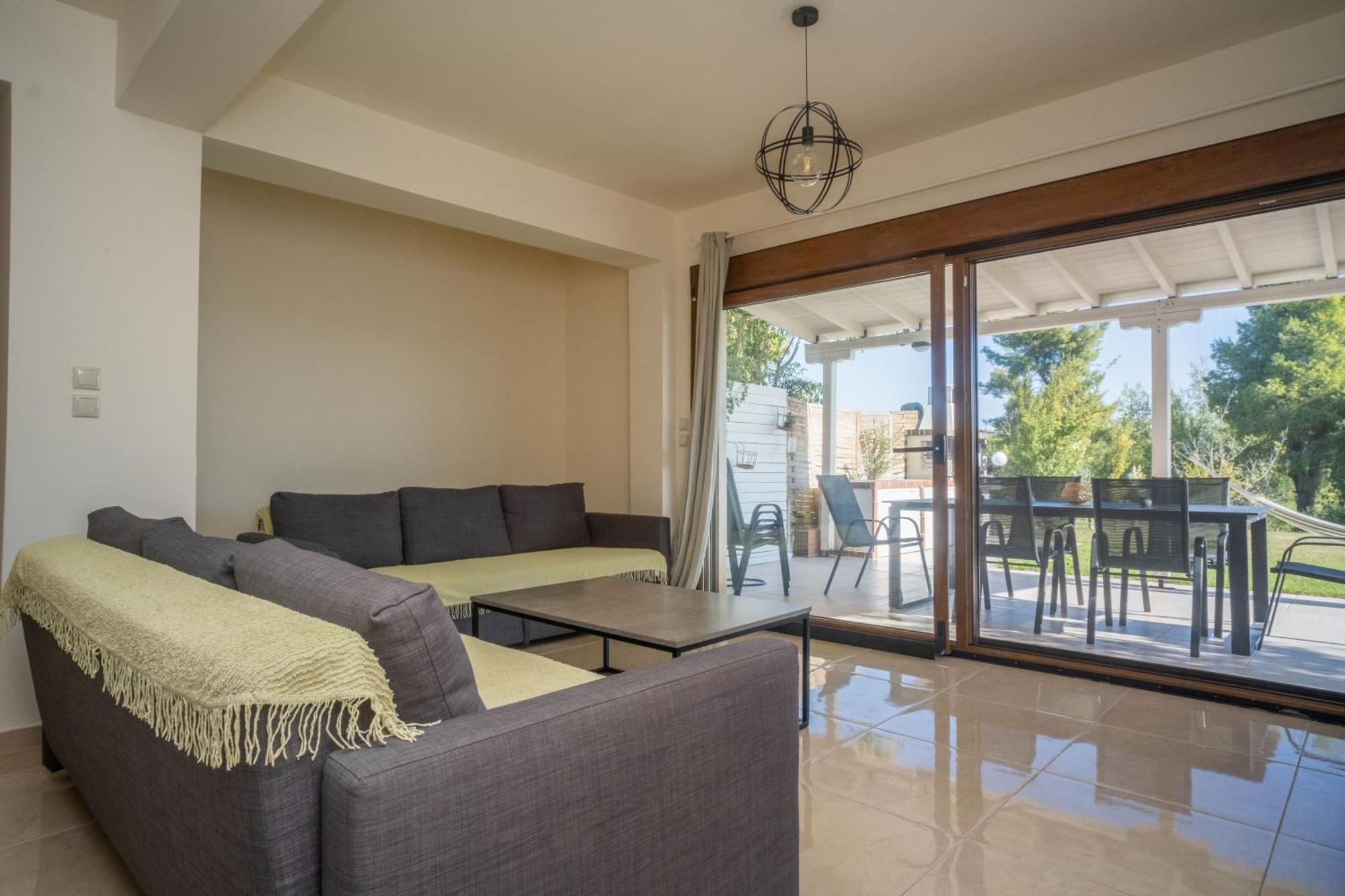 Petra Villa Афитос Екстериор снимка