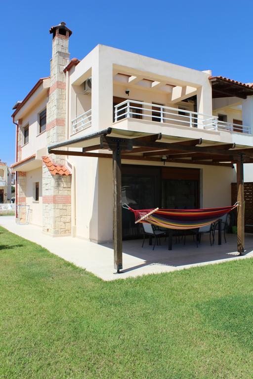 Petra Villa Афитос Екстериор снимка