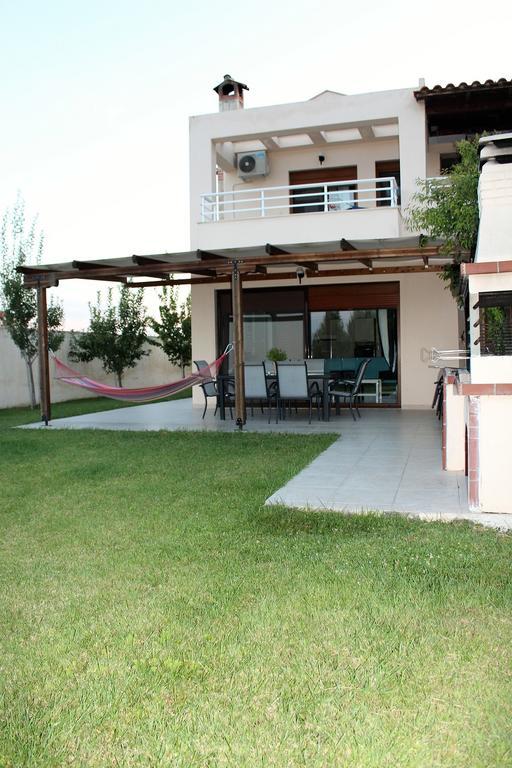 Petra Villa Афитос Екстериор снимка